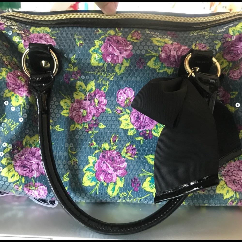 DESPERATELY NEED TO SELL! Betsey Johnson satchel